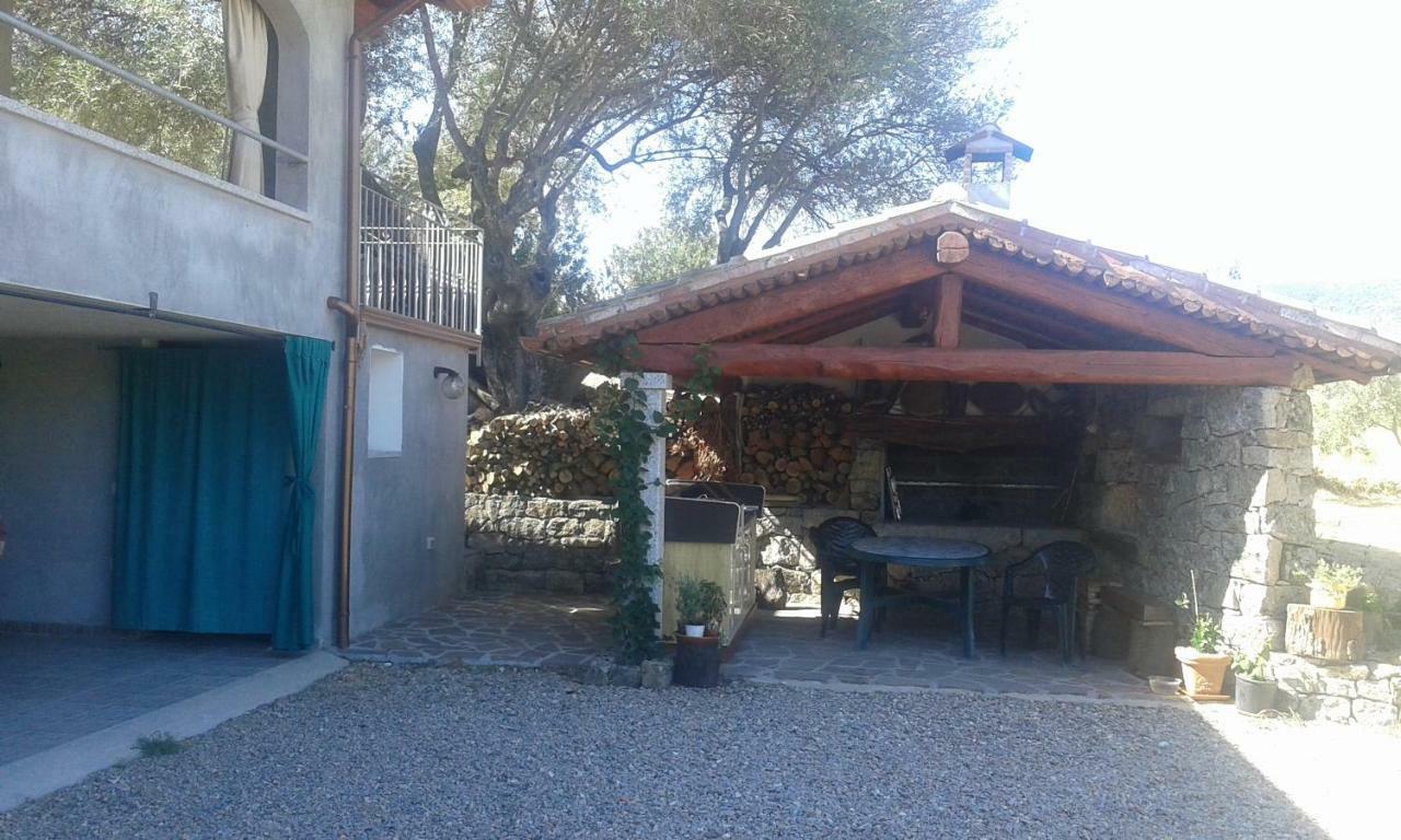 Villa S'Umbra De S'Ozzastru à Orgosolo Extérieur photo